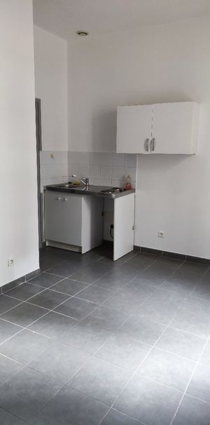 Location Appartement 1 pièce 23m² SETE 34200 - Photo 1