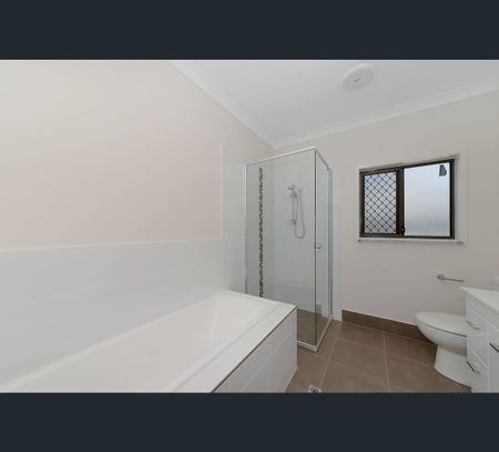 2/81 Banfield Drive, Mount Louisa, Qld 4814 - Photo 5