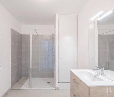 Rental Apartment Bordeaux Saint-Jean - Photo 2