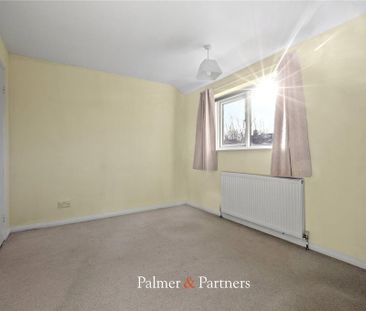 2 bedroom semi-detached house to rent - Photo 3