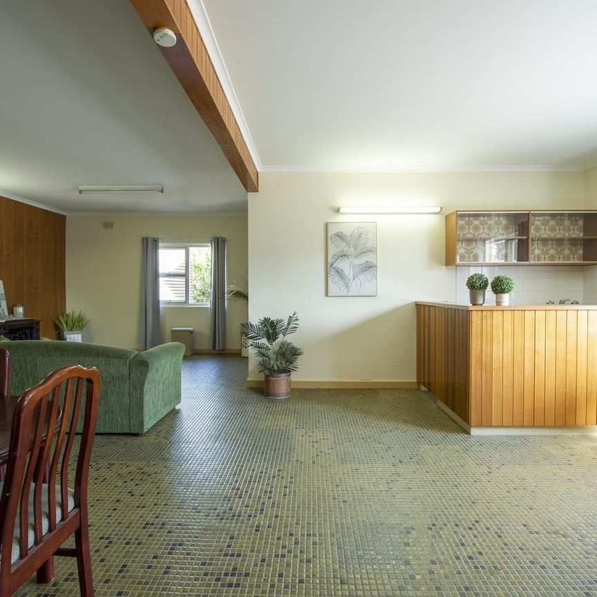 Well Presented Family Home With External Rumpus Room At Rear - Photo 1