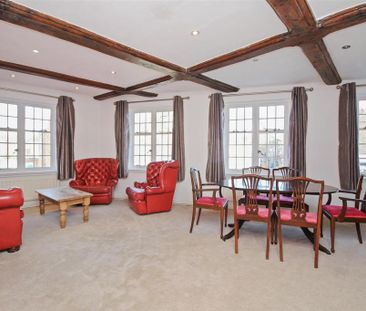 3 bedroom flat to rent - Photo 5