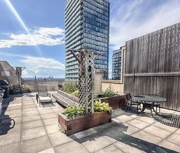 For Lease - 25 Grenville Street, Toronto, Ontario - Photo 1