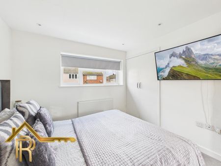 3 bedroom end of terrace house to rent - Photo 5