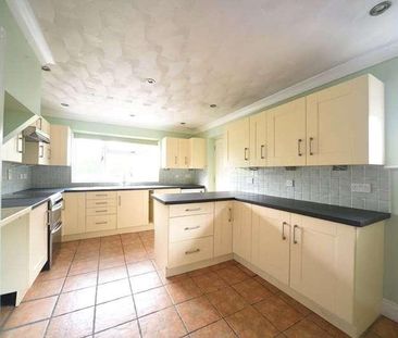 Roughlands, Lakenheath, Brandon, Suffolk, IP27 - Photo 5