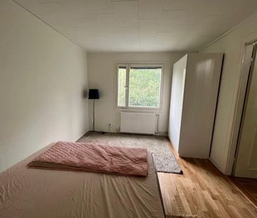 Ardennergatan, Hässelby - Photo 4