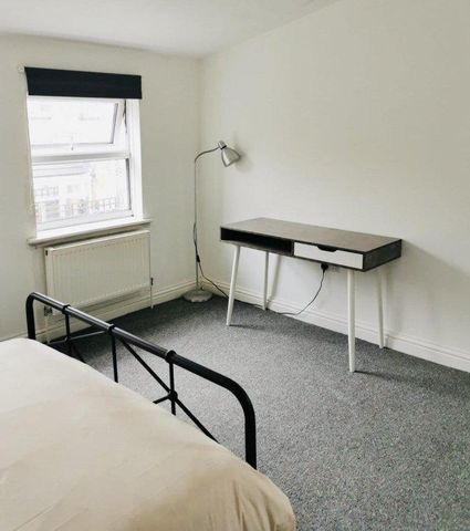 2 bedroom house share to rent - Photo 2