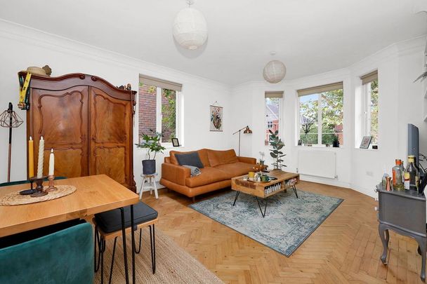 3 bedroom flat to rent - Photo 1