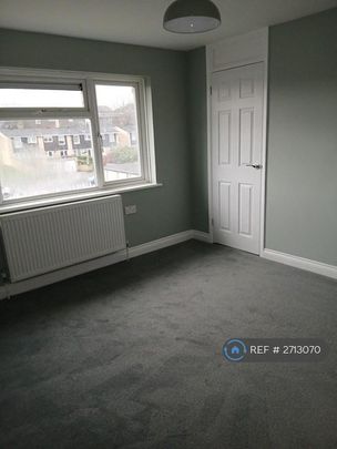 4 bedroom terraced house to rent - Photo 1