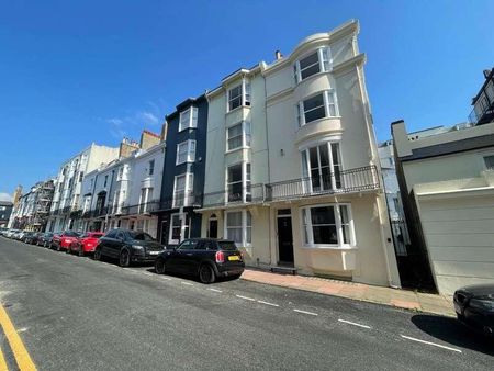 Burlington Street, Brighton, BN2 - Photo 2