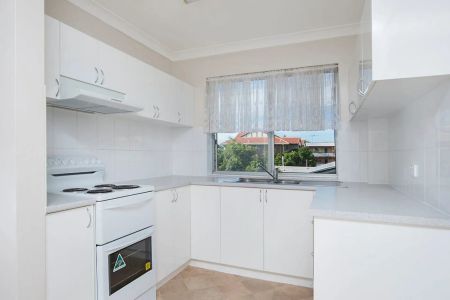 4/23 Joffre Street, Coorparoo. - Photo 2