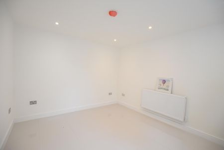 Hugh Street, Victoria, London SW1V - Photo 4