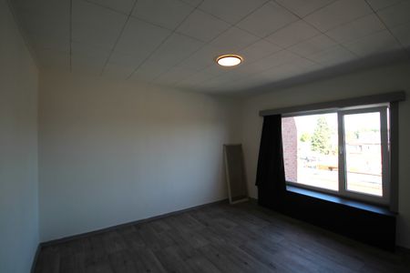 Gerenoveerd appartement met 1 slaapkamer op het Groenplein - Photo 3