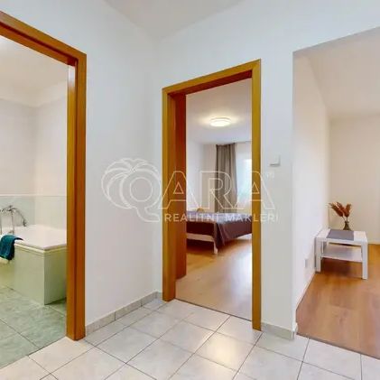 Pronájem hezkého bytu 2+kk/L s výhledem na hrad Točník Hořovice, ul. U Školky, Hořovice - Photo 1
