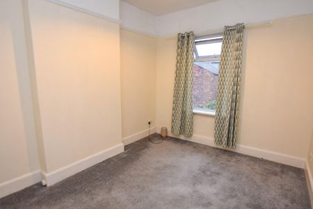 3 bed House - Semi-Detached for Rent - Photo 4