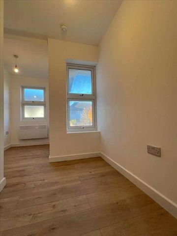 Faversham Road, Kennington, TN24 - Photo 3