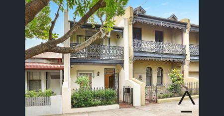 Spacious Three-Bedroom Home in a Quiet Alexandria Pocket - Photo 3