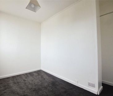 Harlow, Essex - Photo 6