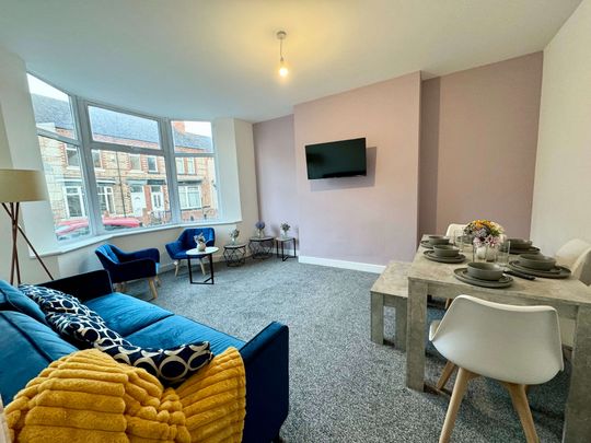 Corporation Road Room 2 - Photo 1