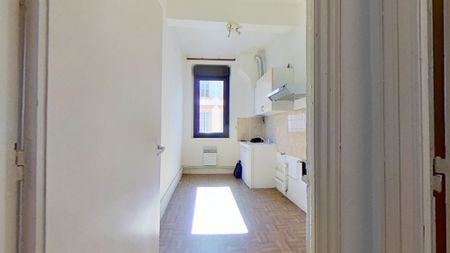 Location Appartement 2 pièces 56m² - Photo 4