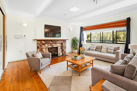 293 Princes Highway, Dapto NSW 2530 - House For Rent | Domain - Photo 3