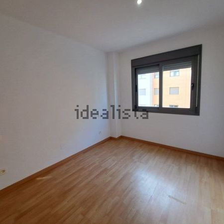 Alquiler de piso en Calle Pacífico - Photo 1