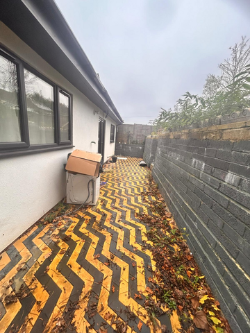 10 bedroom semi-detached house to rent - Photo 3