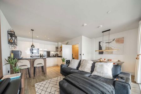 2 bedroom flat to rent - Photo 2