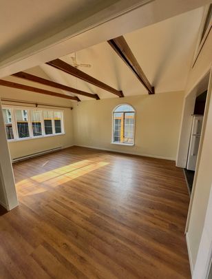 Ocean Views Home in Union Bay 2 Bed 1 Bath - Photo 1