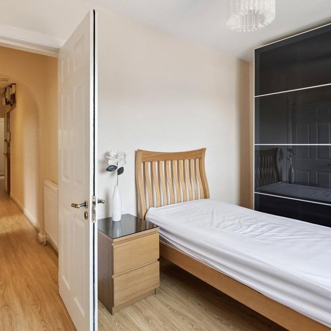 4 bedroom apartment to rent - Photo 1