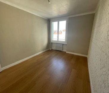 Location Appartement 4 pièces 74m² VILLEURBANNE 69100 - Photo 4