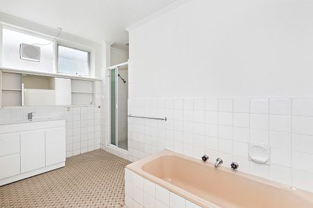 3/1124 Burke Road, Balwyn North VIC 3104 - Photo 2