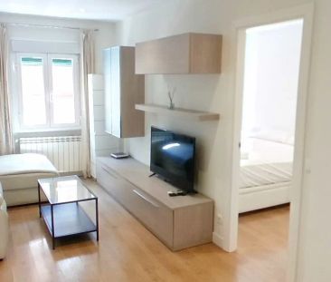 Piso de alquiler en Calle de Francisca Calonge, Valdeacederas - Foto 2