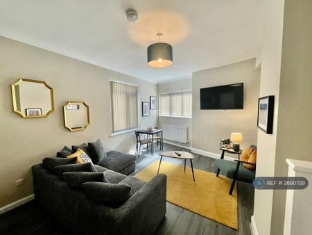 1 bedroom in a house share to rent - Photo 3