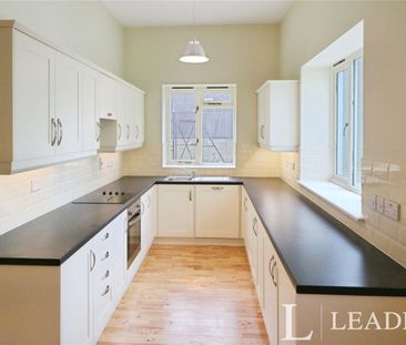 2 bedroom apartment to rent Peartree House, South Road, Harlow, CM20 - Photo 2