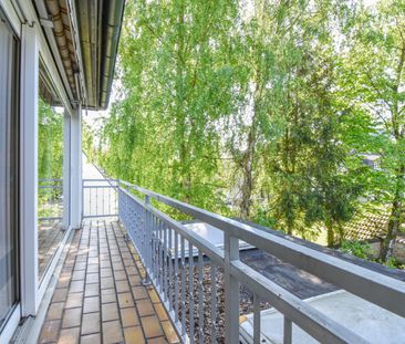 Ohligs. Schöne 3-Zimmerwohnung mit Wintergarten und Balkon. Garage ... - Photo 1
