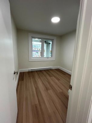 For Lease - 659 Vaughan Road Unit# 2, Toronto, Ontario - Photo 1