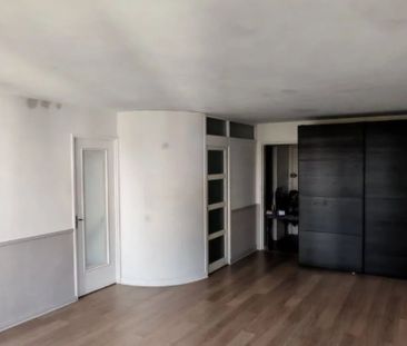Location Appartement 2 pièces 45 m2 à Paris 13 - Photo 2