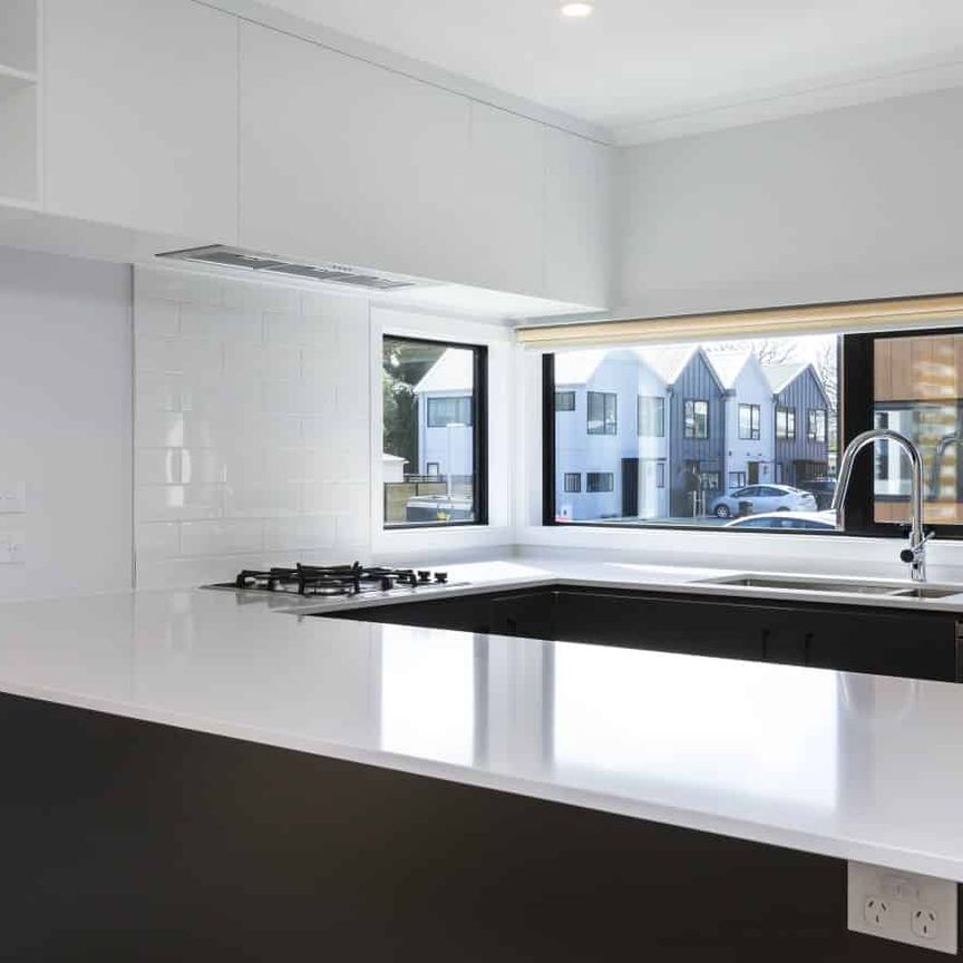 8 Reakes Crescent, Wallaceville - Photo 1