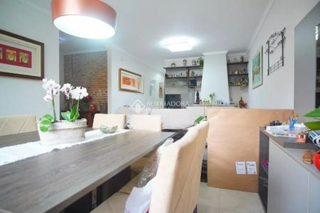 Casa com 3 quartos e 250m² para alugar em São Sebastião, Porto Alegre. - Photo 5