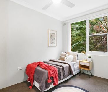 Renovated Two Bedroom Apartment - Photo 6