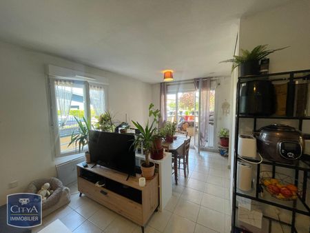 Location Appartement 2 pièces 39m² BOURG EN BRESSE 01000 - Photo 2