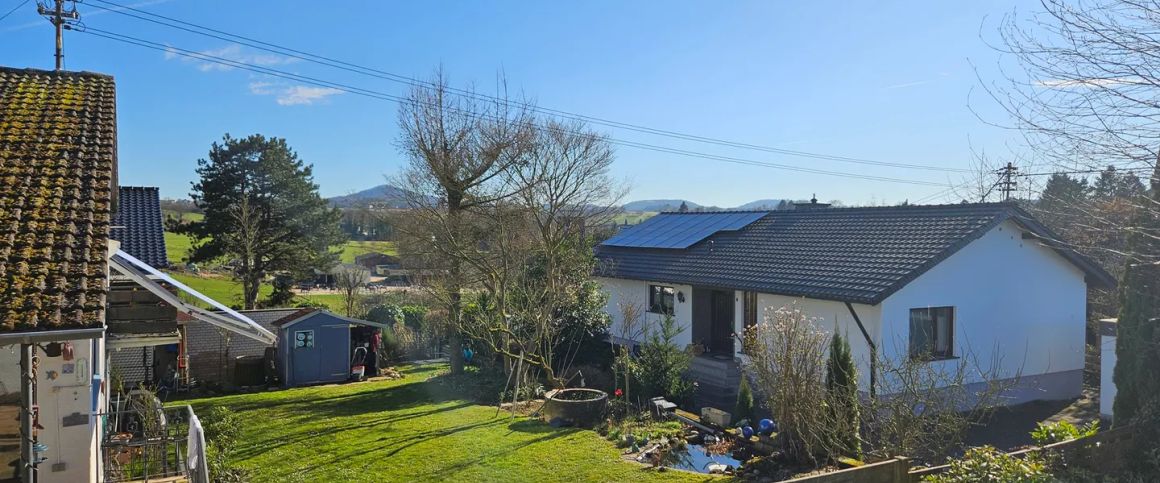 Einfamilien-Split-Level-Haus in Stieldorf- ganz oder teilweise möbliert - Photo 1