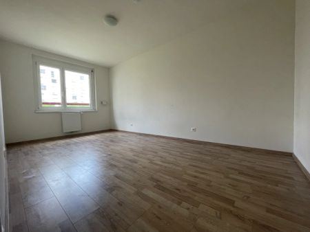 UNBEFRISTETE Maisonette-Wohnung mit großzügiger Loggia! - Foto 4