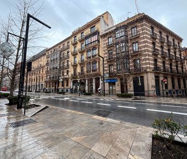 Piso de alquiler en Calle Elvira, 81, Centro - Sagrario - Photo 4