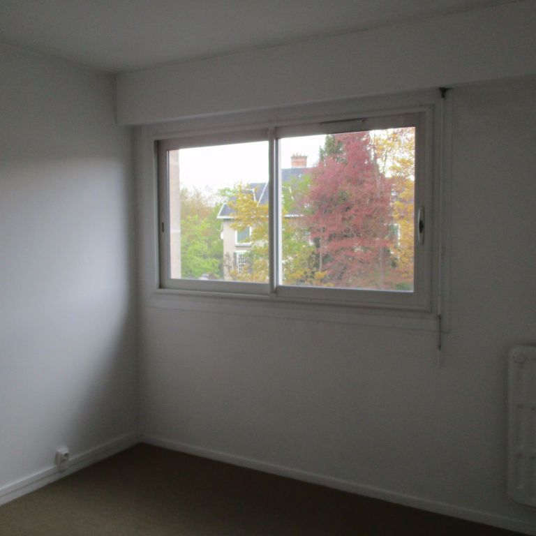 Location Appartement 3 pièces 65m² EPERNON 28230 - Photo 1