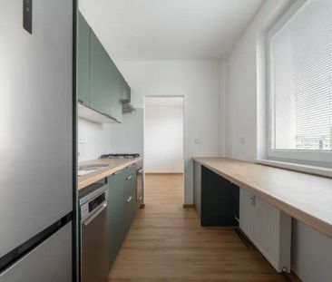 Pronájem čerstvě rekonstruovaného bytu 3+1 72 m - Photo 2