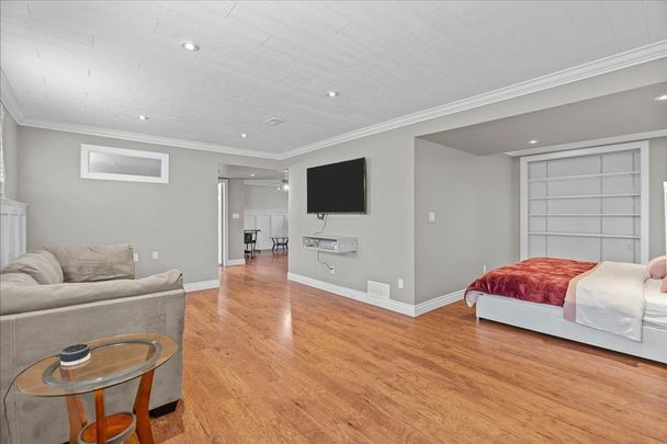 For Lease - 19 Dell Drive, Strathroy-Caradoc, Ontario - Photo 1