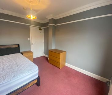 1 bedroom in a house share to rent - Photo 1