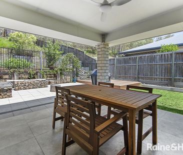 Exquisite Entertainers Home in Upper Coomera - Photo 3